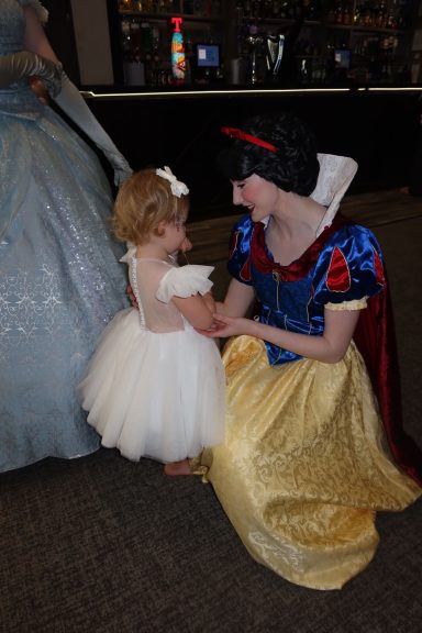 Snow White Glasgow