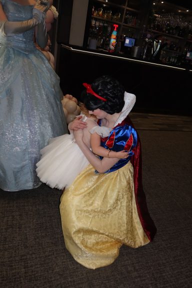 Snow White Glasgow